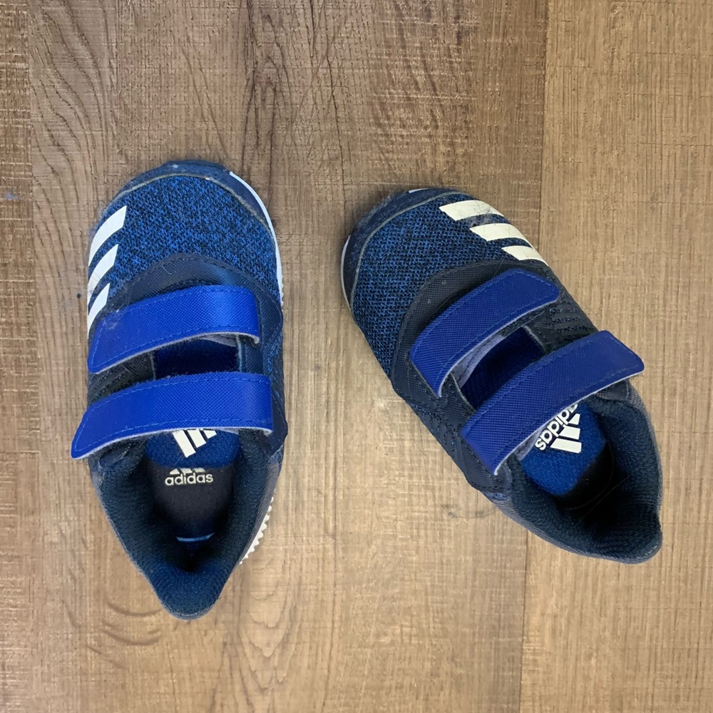 Size 5 adidas shoes